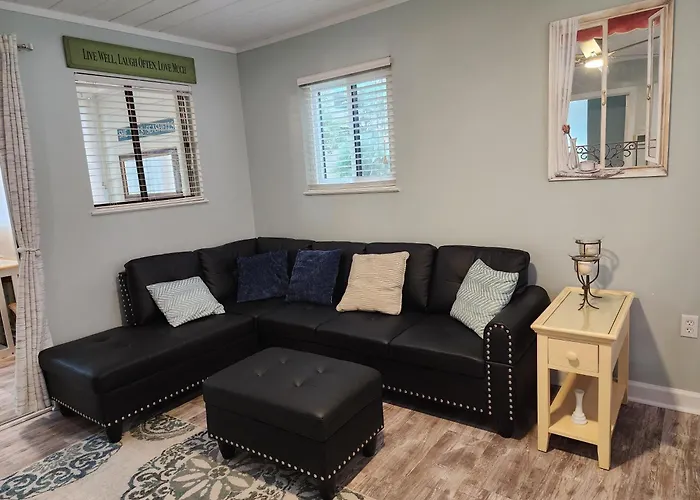 Tranquility By The Beach 1St Fl Sleeps 6,King Bed
